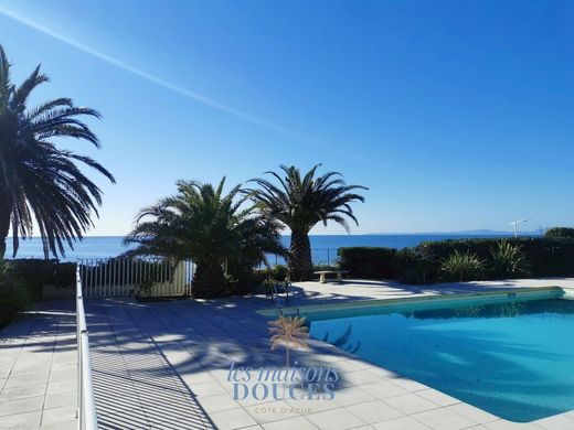 Apartment in Saint-Raphaël, Var