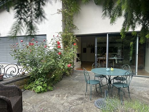 Villa in Mulhouse, Haut-Rhin