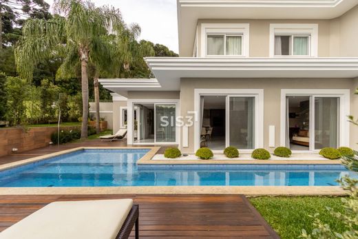 빌라 / Pinhais, Paraná