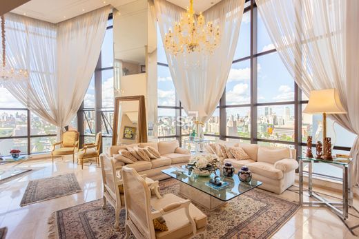 クリチバ, Curitibaのアパートメント