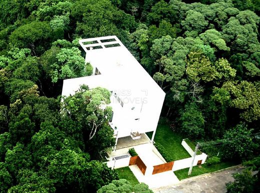 Villa a Curitiba, Paraná
