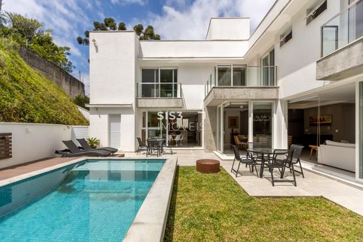 Villa in Curitiba, Paraná