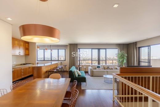 Apartment / Etagenwohnung in Curitiba, Paraná