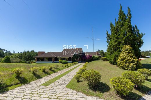 Landhaus / Bauernhof in São José dos Pinhais, Paraná