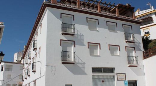 Apartment in Canillas de Albaida, Malaga