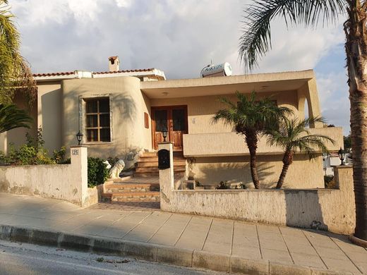 Einfamilienhaus in Tála, Paphos District