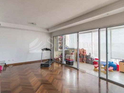 Piso / Apartamento en São Paulo