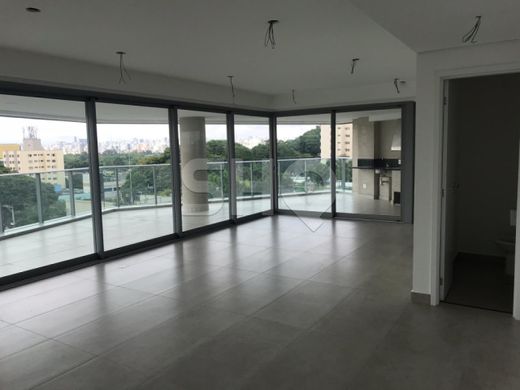 Apartment / Etagenwohnung in São Paulo