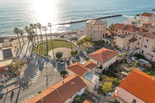 Villa en Santo Stefano al Mare, Provincia di Imperia