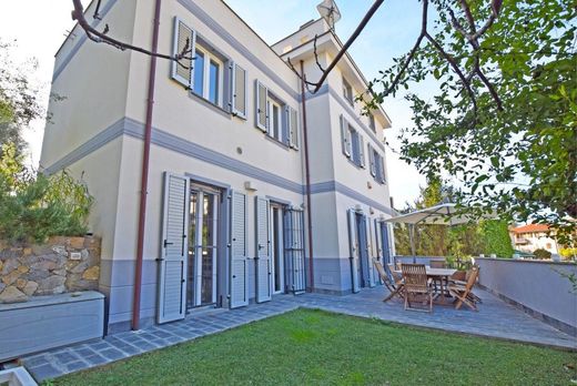 Ospedaletti, Provincia di Imperiaの高級住宅