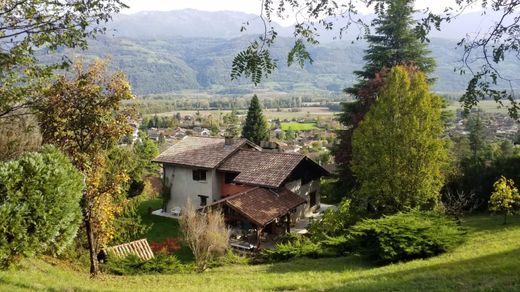 Villa in Lumbin, Isère