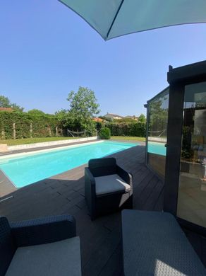 Villa Cornebarrieu, Upper Garonne