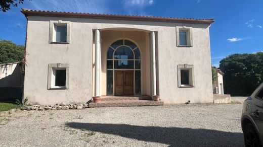 Caveirac, Gardのヴィラ