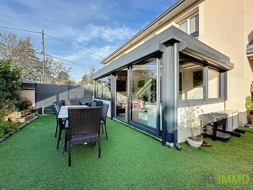 Villa in Étrembières, Haute-Savoie