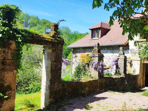 Βίλα σε Thiviers, Dordogne
