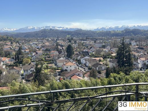Apartment in Pau, Pyrénées-Atlantiques