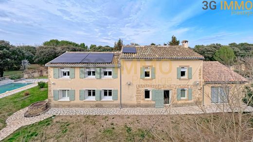 Villa in Sérignan-du-Comtat, Vaucluse