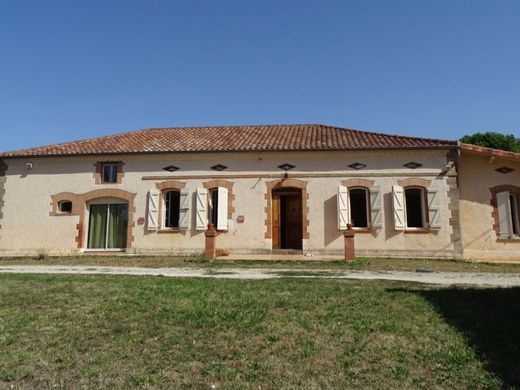 Villa L'Isle-Jourdain, Gers