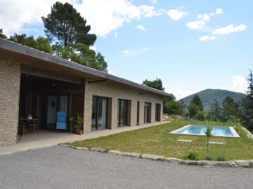 Villa en Les Ollières-sur-Eyrieux, Ardeche