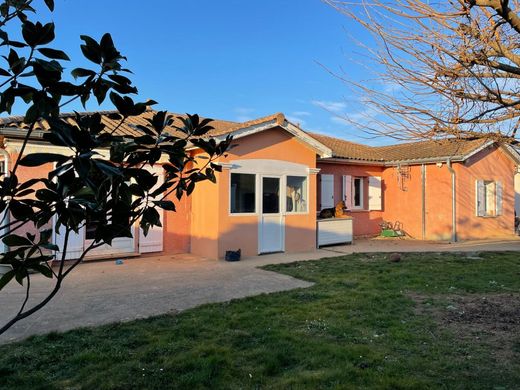 Villa Pusignan, Rhône