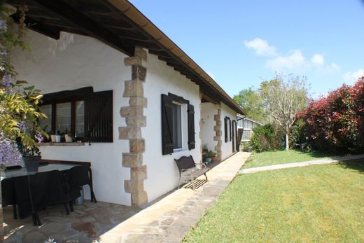 Villa in Ascain, Pyrénées-Atlantiques