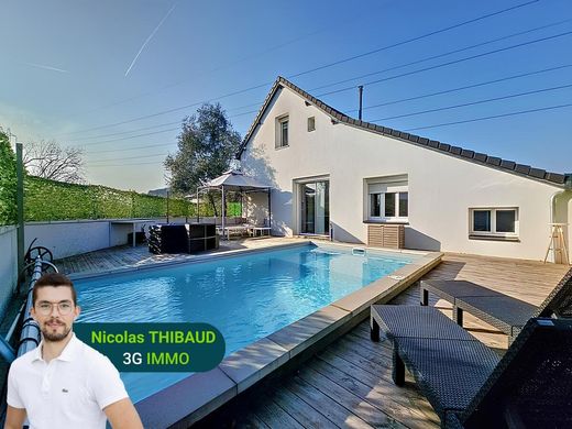 Villa a Décines-Charpieu, Rhône