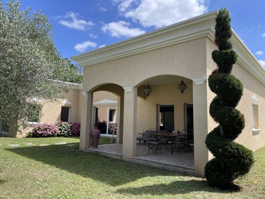 Вилла, Genas, Rhône