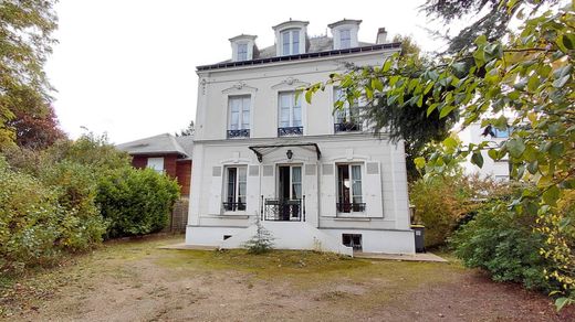 Villa in Saint-Gratien, Val d'Oise