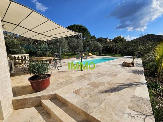 ﻓﻴﻼ ﻓﻲ Uzès, Gard