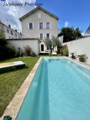 Villa in Agen, Lot-et-Garonne