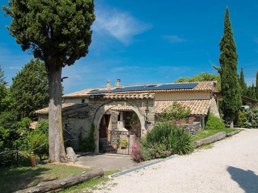 Montbrun-les-Bains, Drômeのヴィラ