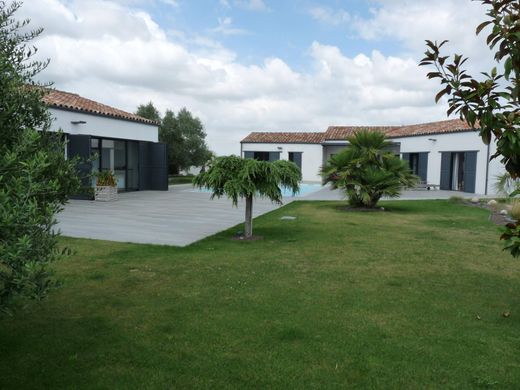 Villa - Saint-Jean-de-Liversay, Charente-Maritime