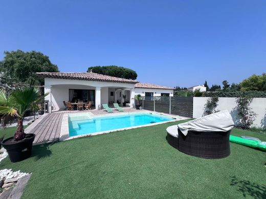 Villa in Puget-sur-Argens, Var