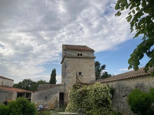 Villa in La Rochelle, Charente-Maritime