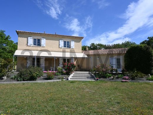 Villa Montségur-sur-Lauzon, Drôme