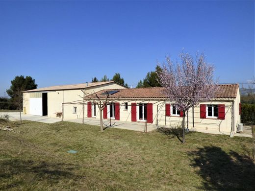 Villa in Lançon-Provence, Bouches-du-Rhône