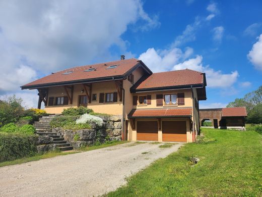 Villa in La Chaumusse, Jura