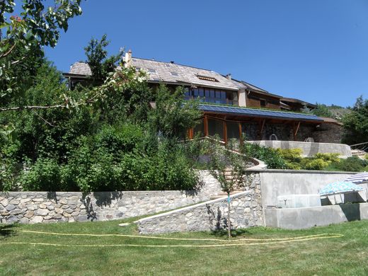 Complesso residenziale a La Salle-les-Alpes, Alte Alpi