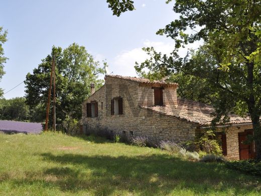 Villa Vachères, Alpes-de-Haute-Provence