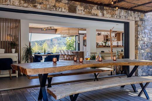 Villa in Six-Fours-les-Plages, Var