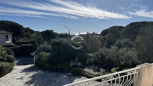 别墅  Roquebrune-sur-Argens, Var