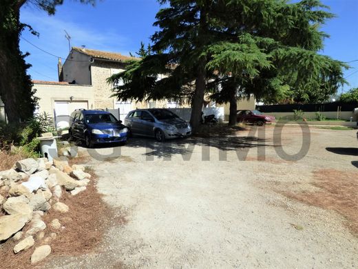 Complesso residenziale a Salon-de-Provence, Bocche del Rodano