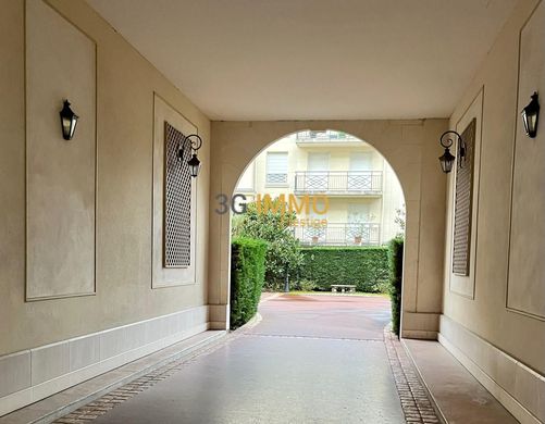 Apartment in Montrouge, Hauts-de-Seine