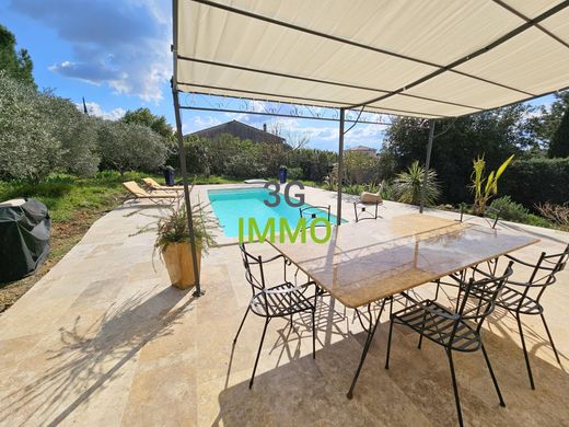 Villa in Uzès, Gard