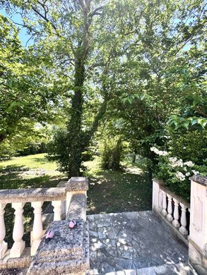 Villa in Aix-en-Provence, Bouches-du-Rhône