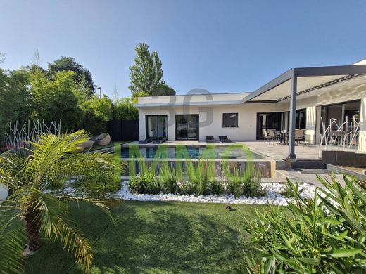 Villa in Castelnau-le-Lez, Hérault