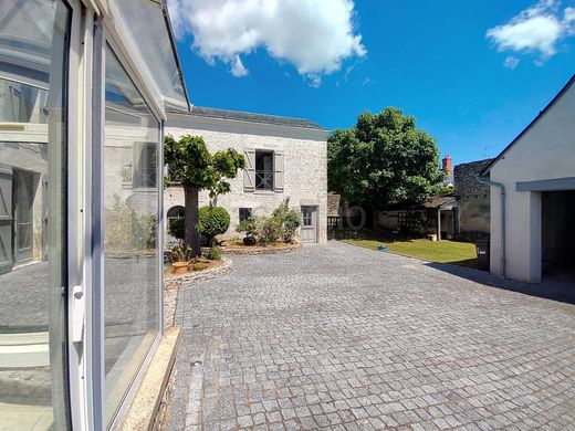 빌라 / La Chaussée-Saint-Victor, Loir-et-Cher