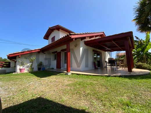 Villa en Uztaritze, Pirineos Atlánticos