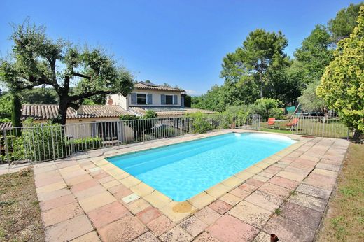 Villa en Mouans-Sartoux, Alpes Marítimos