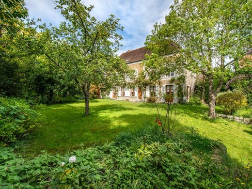 Villa in Nemours, Seine-et-Marne